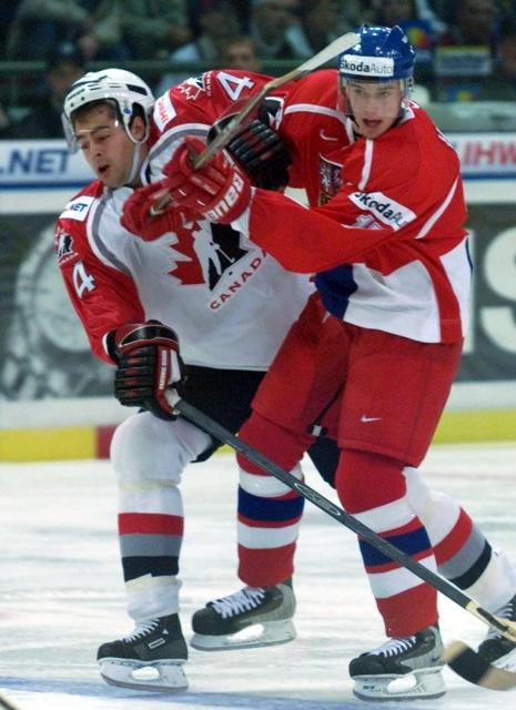 Martin Havlát v dresu české hokejové reprezentace při zápase proti Kanadě