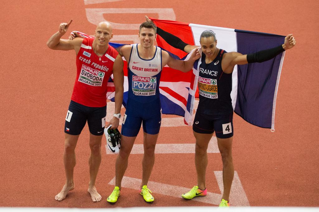 Petr Svoboda s Britem a Francouzem na atletickém oválu