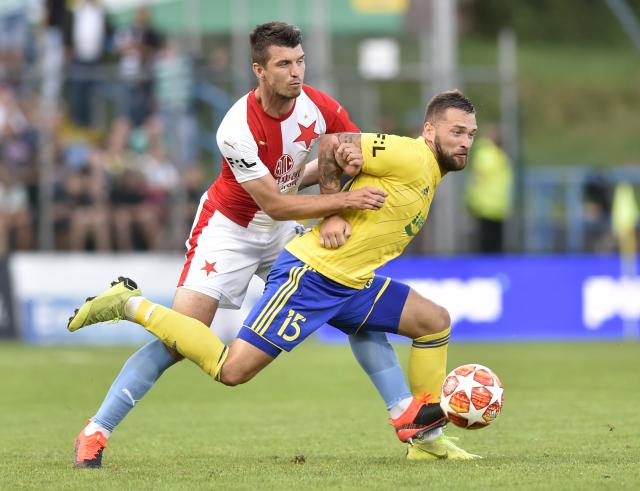 Antonín Fantiš v souboji s Ondřejem Kůdelou 