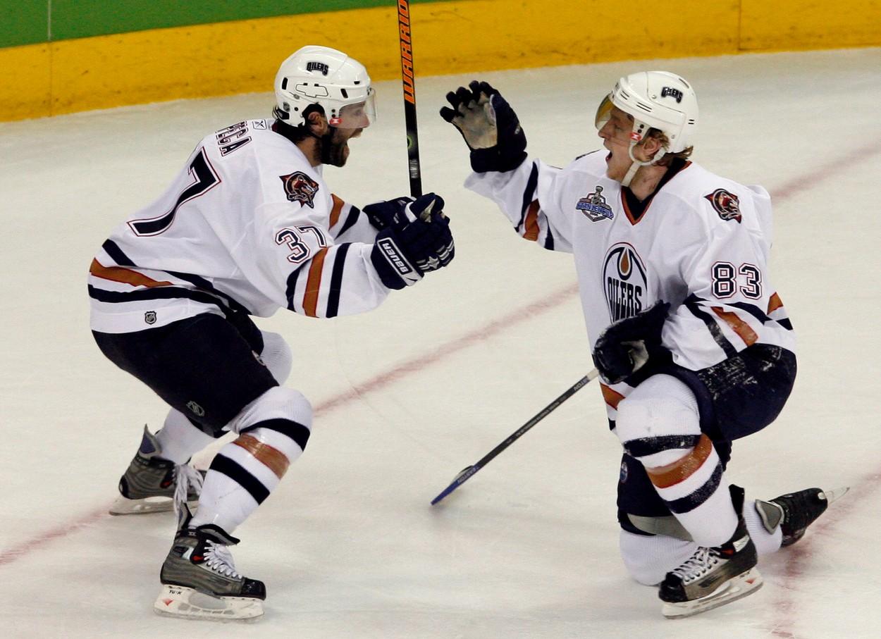 Aleš Hemský se raduje v dresu Oilers.