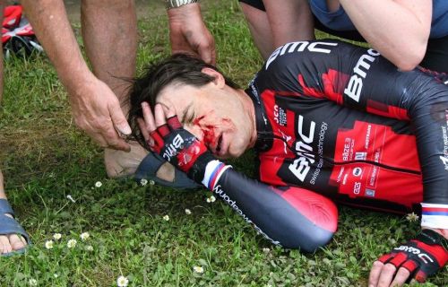 René Jauris zranění po pádu z kola.